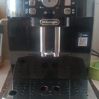 Macchina caffè DeLonghi Magnifica S