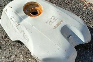 Serbatoio Cagiva Mito Lucky Strike danneggiato 