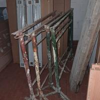 n.4 cavalletti edilizia usati come foto.