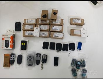 lotto di circa 30 telecomandi (16 FAAC)