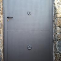 Lavori di tinteggiatura , fabbro e manutenzioni