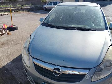 Opel corsa D 1.2 benzina/GPL
