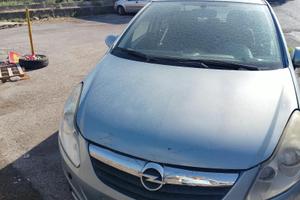 Opel corsa D 1.2 benzina/GPL
