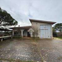 VILLA SINGOLA A SANTERAMO IN COLLE