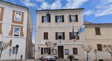 Immobile in asta di 2653 m² con più di 5 locali a 