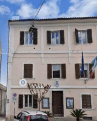 Immobile in asta di 2653 m² con più di 5 locali a 