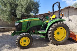 John Deere 4049M