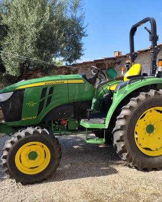 John Deere 4049M
