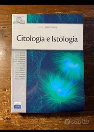 Libro universitario di Citologia e Istologia.