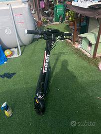 Monopattino Ducati pro III