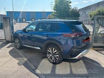 Nissan X-TRAIL e-power e- force 7 Posti Tekna con