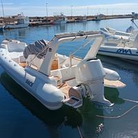 Gommone 7,60 +motore 225 cv yamaha