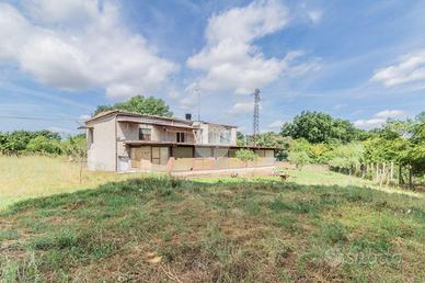 CASA INDIPENDENTE A NEPI