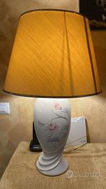 Lampada da tavolo in ceramica decorata