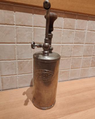 Antico spruzzatore o nebulizzatore