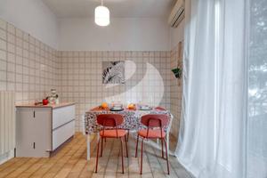 Appartamento di 160 m² con 5 locali e box auto a B