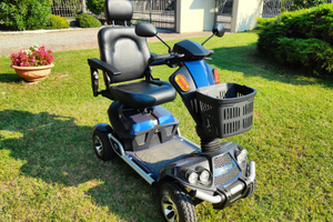 Scooter elettrico per anziani e disabili