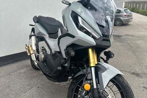 Honda X-ADV 750 DCT