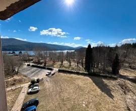 Lorica 4 posti letto fronte lago