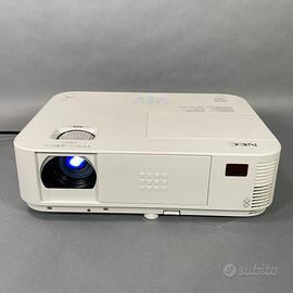 Proiettore NEC 4000 lumen FULL HD forte luce