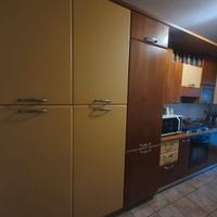 VENETA CUCINE Mod.Sfera 4,5 metri + tavolo 4 sedie