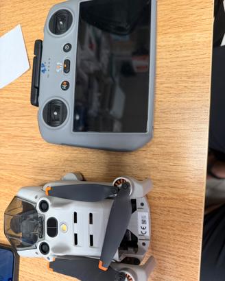 DJI Mini 4 Pro Fly More Combo  usato