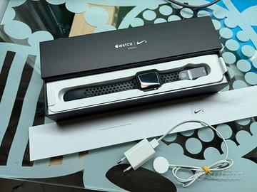 Apple watch serie 3 nike