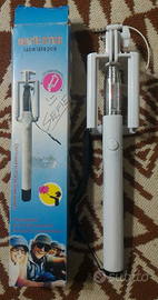 SELFIE STICK (Cable take pole)