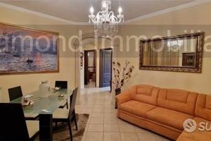 Appartamento rifinito con garage a Riposto
