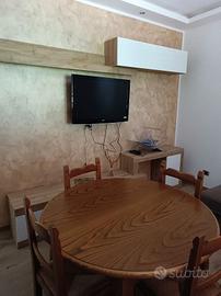 credenza sala e tavolo