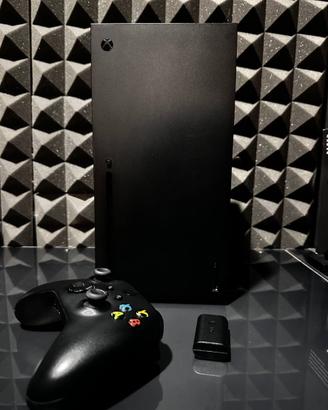 Xbox Series X + controller + Kit Play and Charge