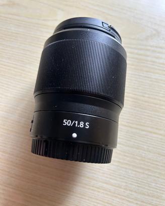 Nikon z 50 1.8