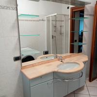 Mobile bagno sospeso 