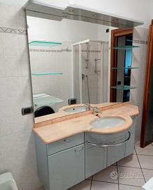 Mobile bagno sospeso 