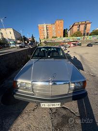 Mercedes 190 Benz