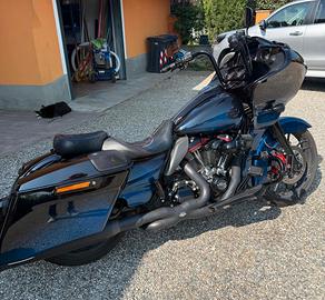 HARLEY DAVIDSON CVO 2019