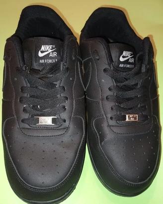 Nike Air Force 1 nere – condizioni ottime