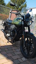 moto Guzzi V7 Stone 