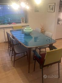 Tavolo e sedie vintage