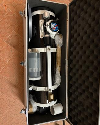 Telescopio Skywatcher 650-130