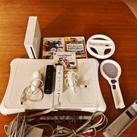Nintendo Wii, Wii Balance Board, giochi e accessor