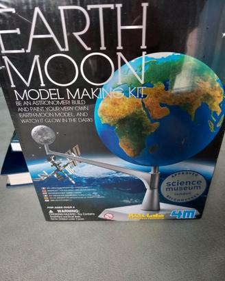 Kit per la costruzione di un modello Terra e Luna
