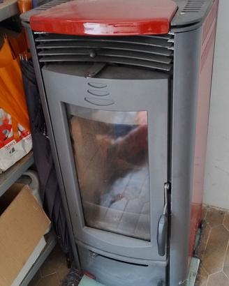 Stufa a legna usata 7.5kW