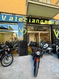 Motoguzzi v7 stone 2022 con 17.000km VALERIANOMOTO