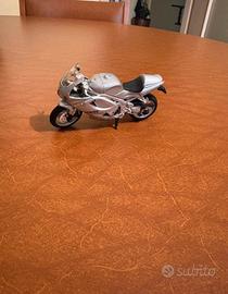 Modellino moto Triumph Daytona