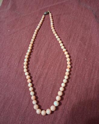 Collana corallo rosa tenue 