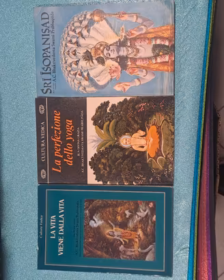Lotto di 3 libri di Cultura Vedica 