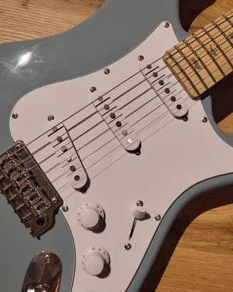 chitarra elettrica PRS SE silver sky e Mc Carty