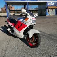 Honda cbr 1000 f 1988 asi