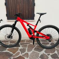 E-bike. Specialized Turbo Levo SL